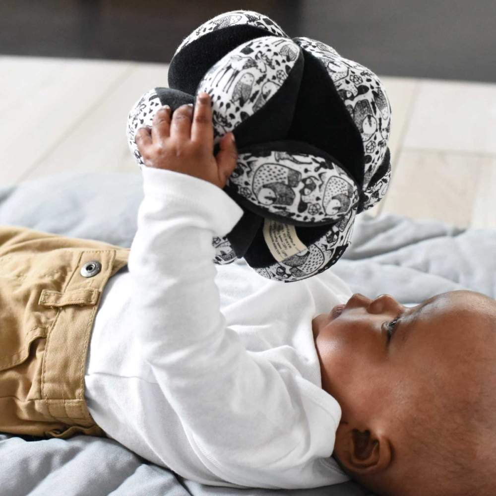 balle sensorielle en coton bio bébé