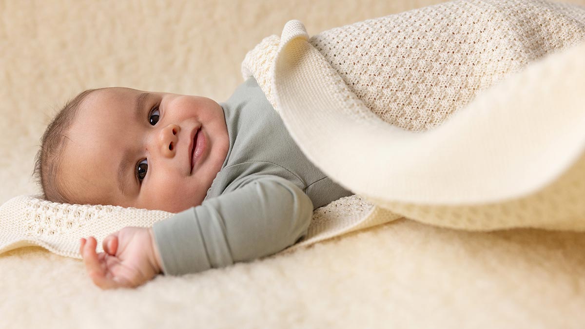 Où acheter des vêtements en laine pour bébé en ligne ? (et pourquoi c’est une excellente idée)