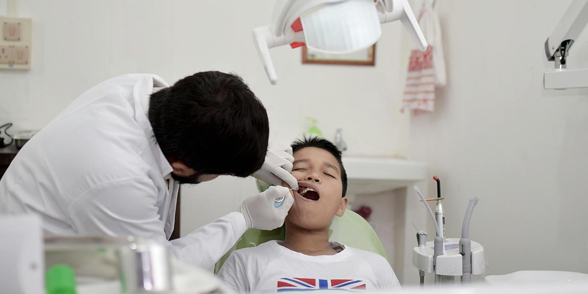 Santé bucco-dentaire des enfants : des solutions naturelles pour un sourire en pleine santé